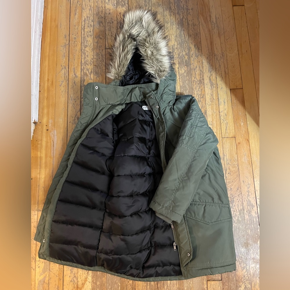 Kids winter parka, smoke free home, never worn!